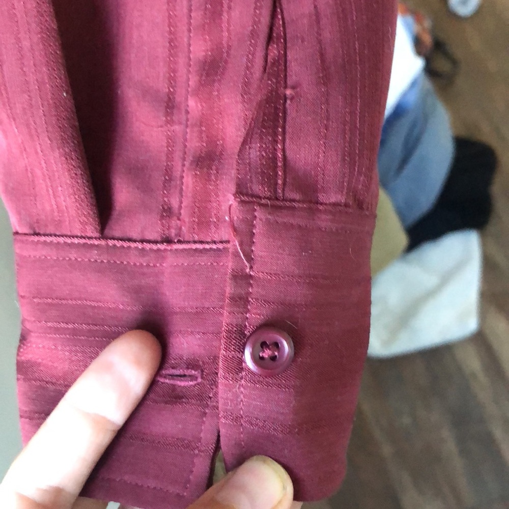 Used good condition shirt - Picture 2 of 3
